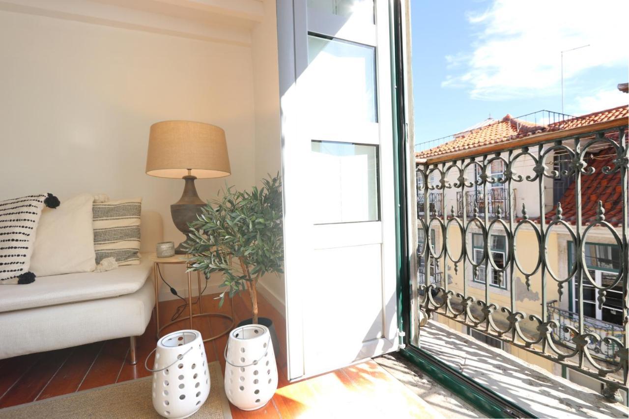 Chic Urban Retreat At Downtown With Balcony & Views Apartamento Lisboa Exterior foto