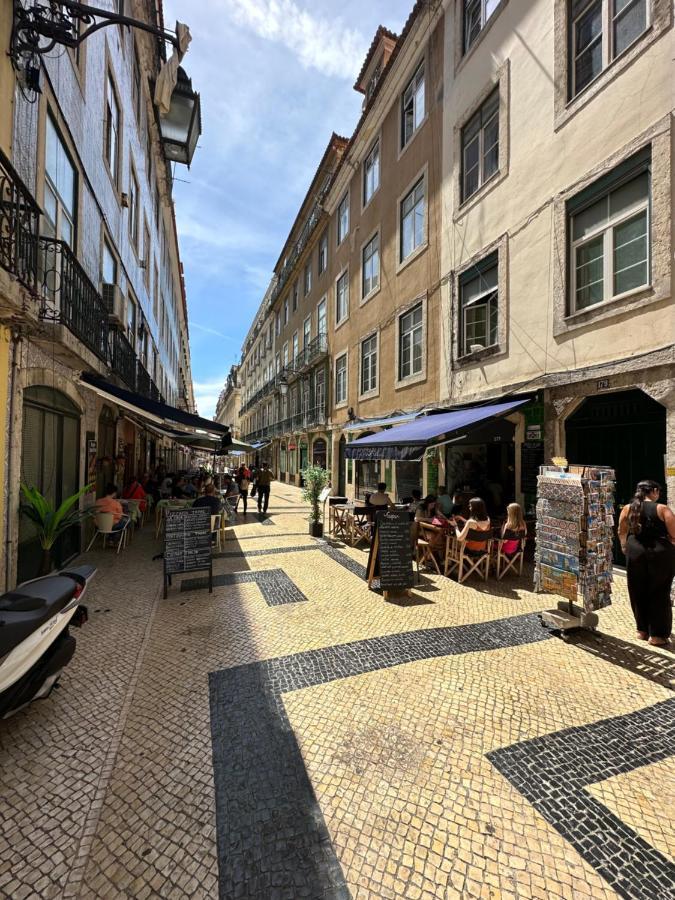 Chic Urban Retreat At Downtown With Balcony & Views Apartamento Lisboa Exterior foto
